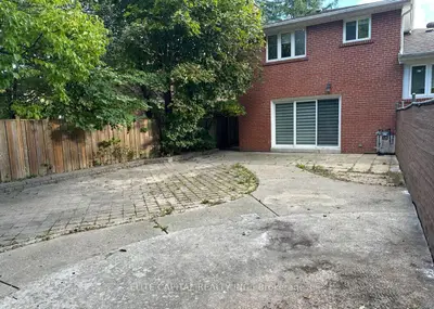 218 Chartland Boulevard S, Toronto, On M1s 2s5