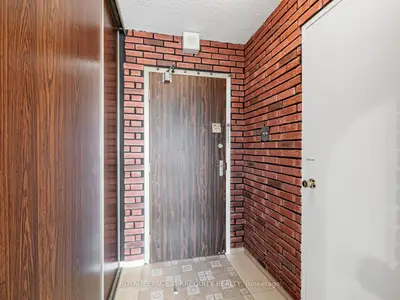 44 Falby Court 1711, Ajax, On L1s 3l1