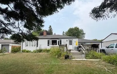 16 Almond Avenue, Whitby, On L1p 1k5