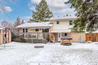 872 Law Street, Oshawa, On L1g 4m4