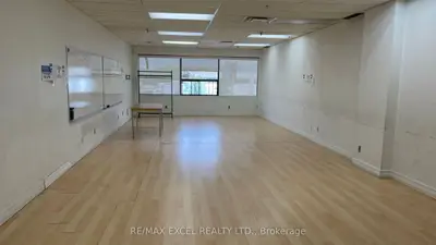 55 Nugget Avenue 207, Toronto, On M1s 3l1