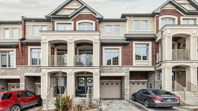 31 Healthcote Lane, Ajax, ON L1Z 1E4