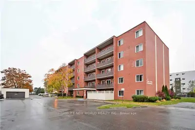 131 Taunton Road E 402, Oshawa, ON L1G 3T8