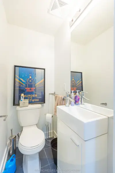 1321 Gerrard Street E 3, Toronto E01, On M4l 1y8