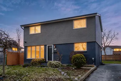 35 Tillbrook Court, Toronto E11, On M1b 1n5