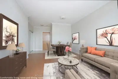 Condo Apartment in Whitby