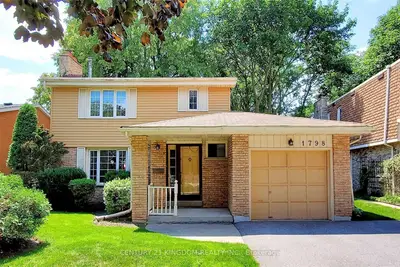 1798 Storrington Street Bsmt, Pickering, On L1v 2y5