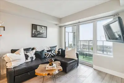1215 Bayly Street 401, Pickering, On L1w 1l7