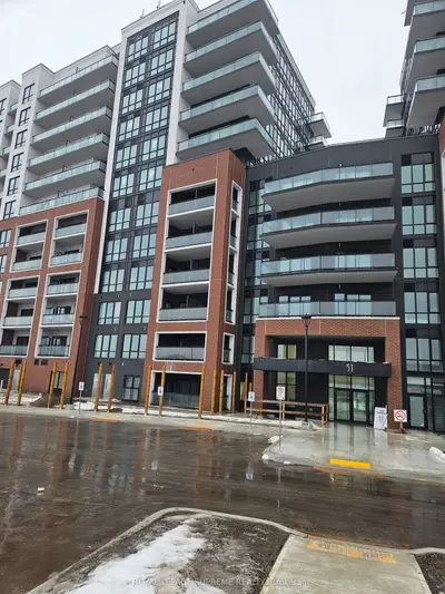 51 Clarington Boulevard 1122, Clarington, On L1c 7j8