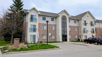 Condo Apartment in Clarington