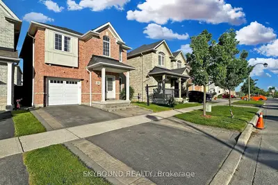 35 Lloydminister Avenue, Ajax, On L1z 0n8