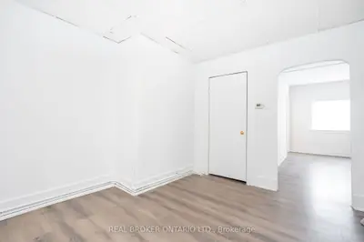 38 Bruce Street, Oshawa, On L1h 1p7