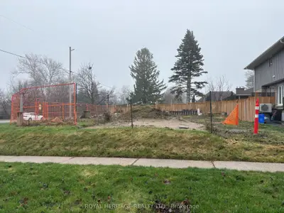 275 Humber Avenue, Oshawa, On L1j 2t3