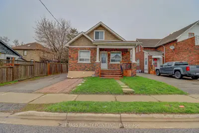 104 Conant Street, Oshawa, On L1h 3r6