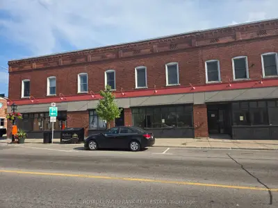 15 King Avenue W B, Clarington, On L1b 1k9