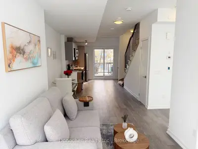 15 Calamint Lane, Toronto, On M1w 2h1