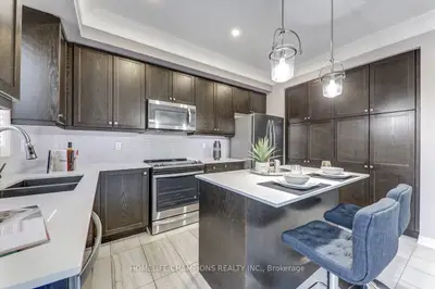 238 London Lane, Ajax, On L1t 0n5