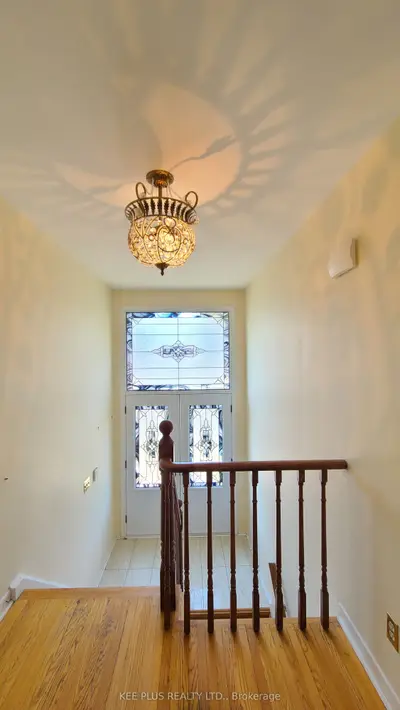 424 Military Trail Upper Level, Toronto E09, On M1e 4e7