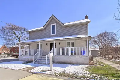 17 Royal Street Upper, Oshawa, On L1h 2t5
