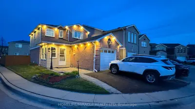 131 Plumrose Pathway, Toronto, On M1b 4b6