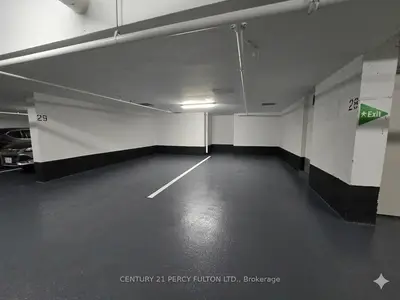 181 Village Green Square P29, Toronto E07, On M1s 0k6