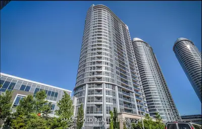 181 Village Green Square 1121, Toronto E07, On M1s 0k6