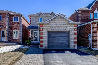 9 Card Street, Ajax, On L1t 3v1