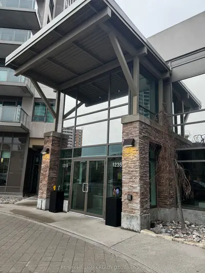 1215 Bayly Street 308, Pickering, On L1w 1l7