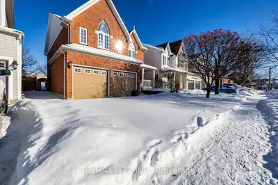 1238 Oakhill Avenue, Oshawa, On L1k 2r4