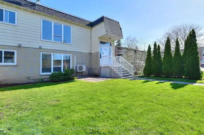 540 Mary Street E 2, Whitby, On L1n 2r1