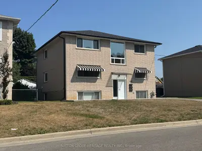 110 Tecumseh Avenue #1, Oshawa, On L1g 3n4
