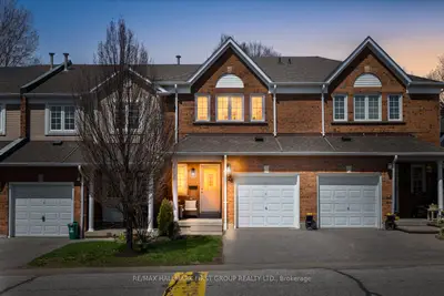 10 Bassett Boulevard 28, Whitby, On L1n 9c3
