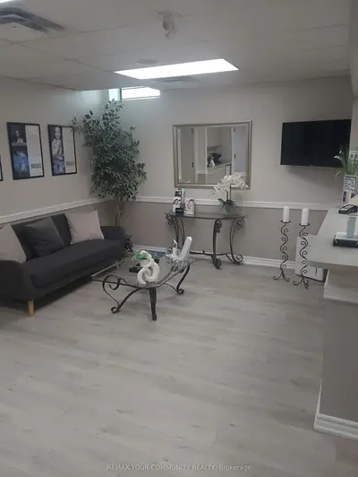 2235 Kennedy Road, Toronto, On M1t 3g8