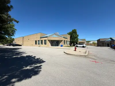 900 Mckay Road 3, Pickering, On L1w 3x8
