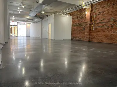 909 Queen Street E 101, Toronto E01, On M4m 1j4