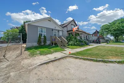 203 Quebec Street, Oshawa, On L1j 1x9