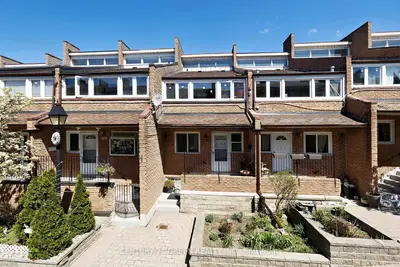 50 Scarborough Golf Club Road 190, Toronto, On M1m 3t5