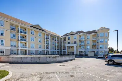 21 Brookhouse Drive 220, Clarington, On L1b 0v4