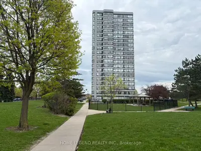 350 Alton Towers Circle 1902, Toronto, On M1v 5e3