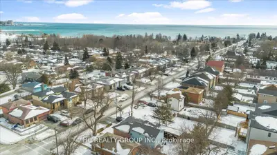 692 West Shore Boulevard, Pickering, On L1w 2t9