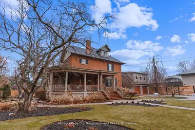 305 Trent Street W, Whitby, On L1n 1m3