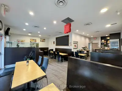 58 Redlea Avenue, Toronto, On M1v 4s3