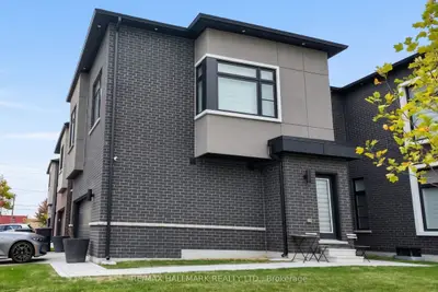 5 Norbury Crescent Coach House, Toronto E09, On M1p 0g3