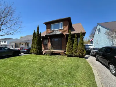 12 Brock Street, Ajax, On L1s 1t1