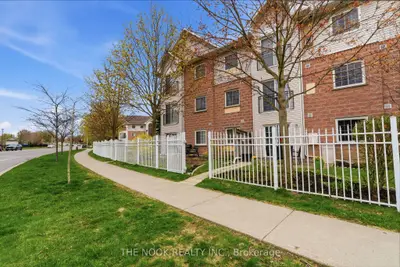 91 Aspen Springs Drive 107, Clarington, On L1c 5j9