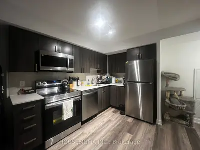 1480 Bayly Street 1110, Pickering, On L1w 0c2