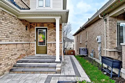1788 Shelburne Street, Oshawa, On L1k 0t2