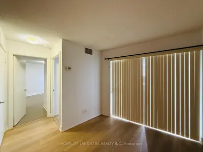135 Village Green Square 2419, Toronto E07, On M1s 0g3
