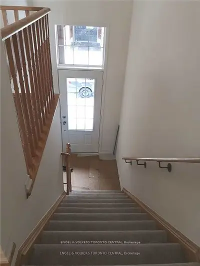 2637 Deputy Minister Path, Oshawa, On L1l 0m7
