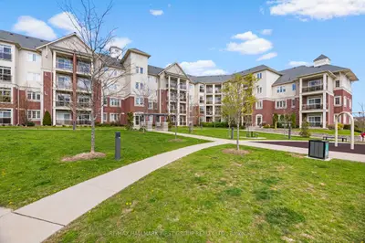 80 Aspen Springs Drive 111, Clarington, On L1c 0v4